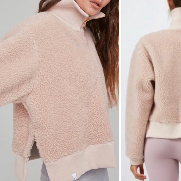 Varley Tops - Light Pink Cropped Sherpa Pullover